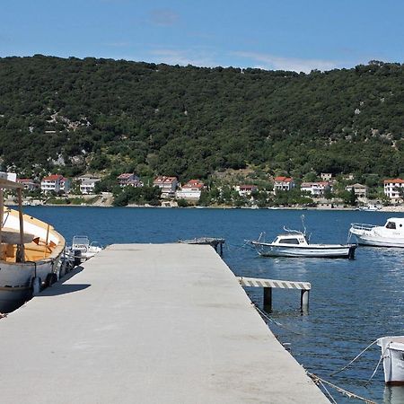 Apartment Supetarska Draga - Donja 5030A Eksteriør billede