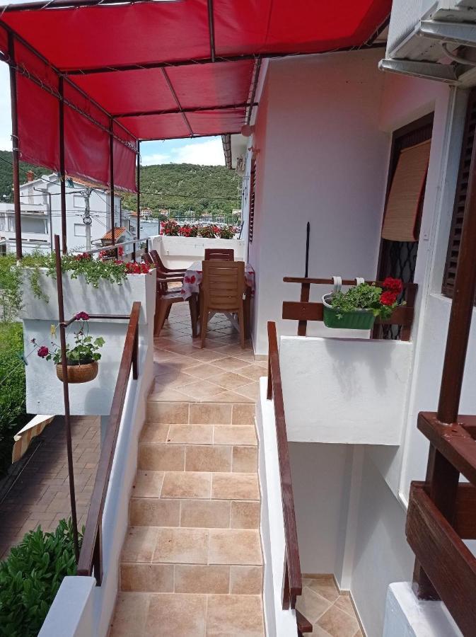 Apartment Supetarska Draga - Donja 5030A Eksteriør billede